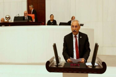 “SINAV ÜCRETLERİ VE MERKEZİ ATAMA İŞ BAŞVURU ÜCRETLERİ KALDIRILMALI”