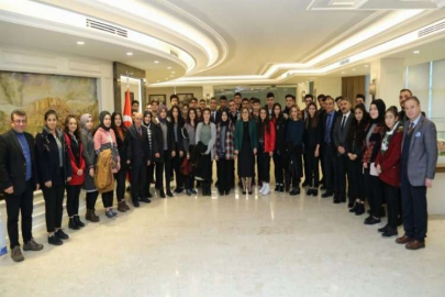 Şahin öğrencilerle buluştu