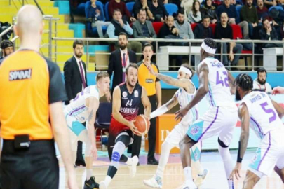Basketçiler deplasmanda güldü