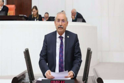 “KADIN CİNAYETLERİNE DAHA NE KADAR SESSİZ KALACAKSINIZ?”