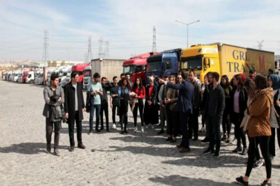 HUKUK FAKÜLTESİ ÖĞRENCİLERİ GÜMRÜK SAHASINDA