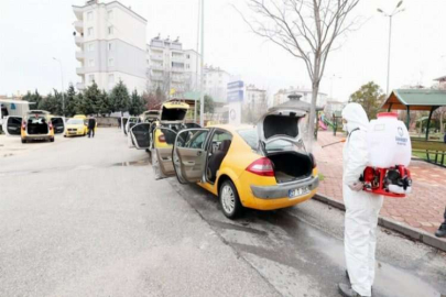 ŞAHİNBEY BELEDİYESİ TAKSİLERİ VE DURAKLARI DEZENFEKTE ETTİ