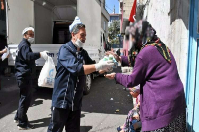 TAHMAZOĞLU'NDAN 65 YAŞ ÜSTÜ İHTİYAÇ SAHİPLERİNE YEMEK DESTEĞİ
