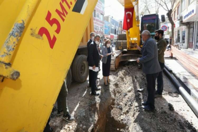 İnönü caddesinde altyapının yenilenmesi başladı