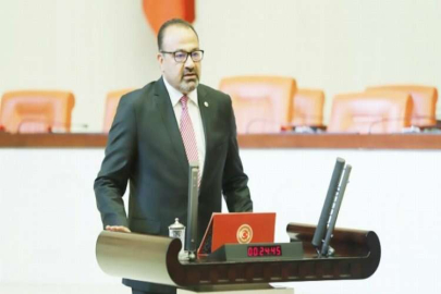 “Basın görevini yerine getiremiyor”