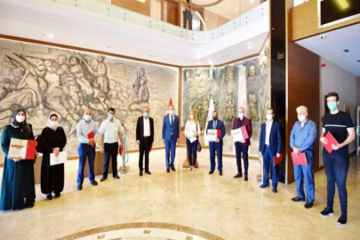 Suriyeli doktorlara plaket