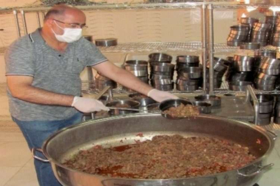 130 aileye kavurma dağıtıldı