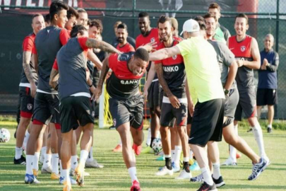 Andre'ye hoşgeldin sürprizi
