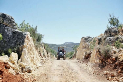 Şehitkamil Belediyesi çiftçinin yanında