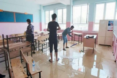Gençler köy okulunu pırıl pırıl yaptılar