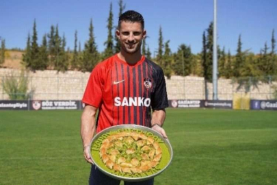 Mirallas'a baklavanın enerjisi fazla geldi!