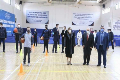 SAKIP ÖZBERK SPOR KOMPLEKSİ’NİN AÇILIŞI YAPILDI