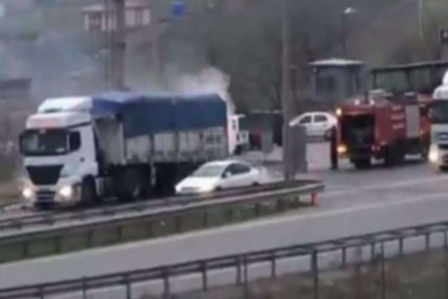 Seyir halindeki tır alev aldı