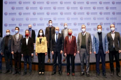 GAÜN’de eğitimde dijital dönüşüm konuşuldu