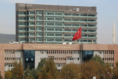 Kız kardeşini 18 yerinden makasla yaralayan ağabeyi mahkeme affetmedi