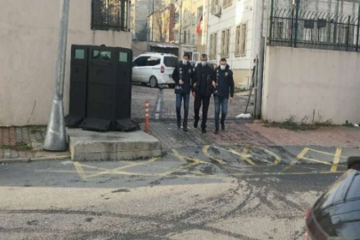 Bir baba, 2 oğlunu bacağından vurdu