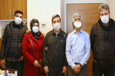 19 yıldır kendisini tedavi eden hekimini unutmadı