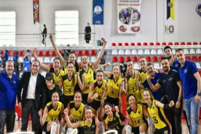 Adam Voleybol’da galibiyet sevinci