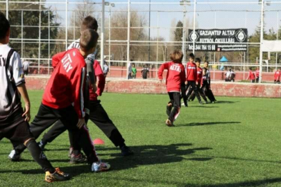 Normalleşme başladı, çocuklar halı sahalara kavuştu