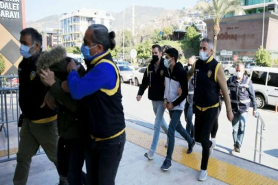Yabancı kadınları para karşılığı fuhşa zorladığı iddia edilen 5 kişi tutuklandı