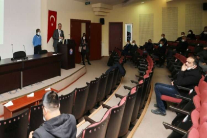GAÜN’de temizlik personellerine hijyen eğitimi verildi