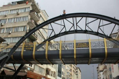 Üst geçide çıkarak intihar girişiminde bulundu