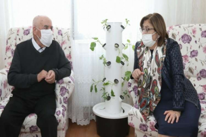 Fatma Şahin’den Alzaymır hastasına moral