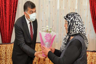 FADILOĞLU, 2 ANNEYİ EVLERİNDE ZİYARET ETTİ