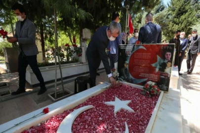 Başkan Tahmazoğlu şehitler için dua etti