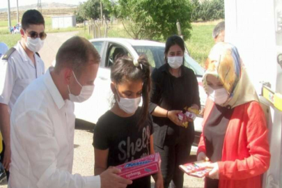 Kaymakam Mutlu çocukları mutlu etti