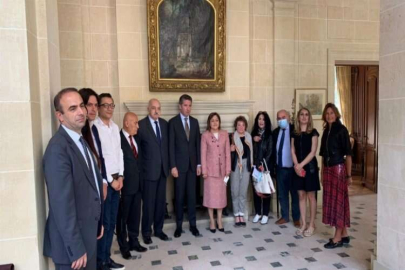 BAŞKAN ŞAHİN FRANSIZ GAZETECİLERLE BİR ARAYA GELDİ