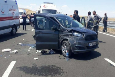 Otoyolda trafik kazası: 11 yaralı