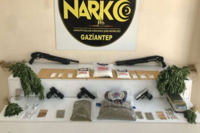 Keman kutusu ile valizlerin içinden esrar çıktı