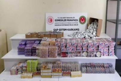 Sınırda çok sayıda hediyelik eşya ele geçirildi