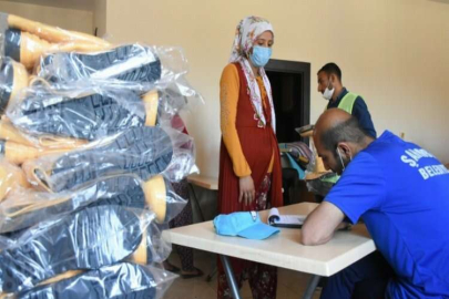 Şahinbey’den kadın çiftçi ve besicilere 6 bin 800 çizme