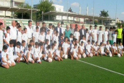 Araban Belediyesi futbol okulu açtı