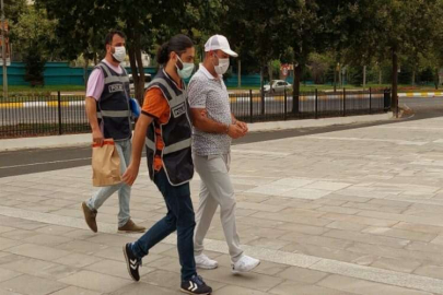 Boşandığı eşini, kızının gözleri önünde 4 bıçak darbesiyle öldürdü