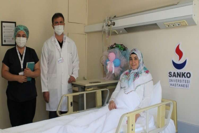 SANKO ÜNİVERSİTESİ HASTANESİ’NDE KADAVRADAN BÖBREK NAKLİ OLAN HASTA İKİZ BEBEK DÜNYAYA GETİRDİ