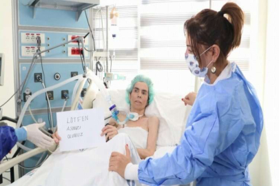 3 kez koronaya yakalandı, yoğun bakımdan aşı olun çağrısı yaptı