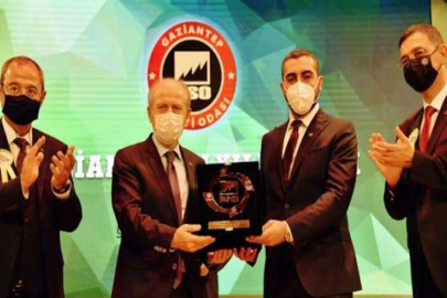 Melike Tekstil ödülünü aldı
