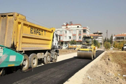 ŞEHİTKAMİL’DE ASFALT ÇALIŞMALARI ARALIKSIZ SÜRDÜRÜLÜYOR