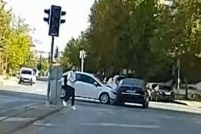 Elektrik kesilince trafik ışığı devre dışı kaldı, kaza kaçınılmaz oldu