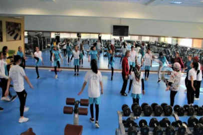 Toprak sahada başladıkları hentbolda 2’nci lige yükseldiler