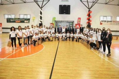 Sportmen öğretmenler örnek oldu