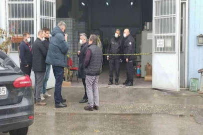 Üzerine enjeksiyon makinesi düşen işçi hayatını kaybetti
