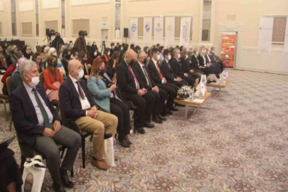 Türk ve mülteci kadınlar ’Şiddetsiz Zirve’de buluştu