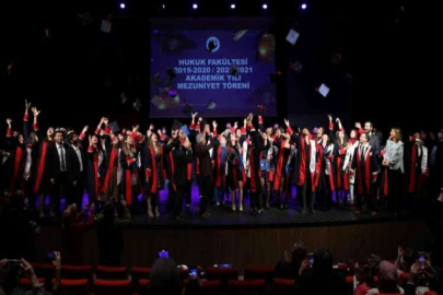 GAÜN Hukuk Fakültesi’nde mezuniyet sevinci