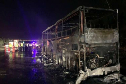 Yolcu otobüsü alev alev yandı