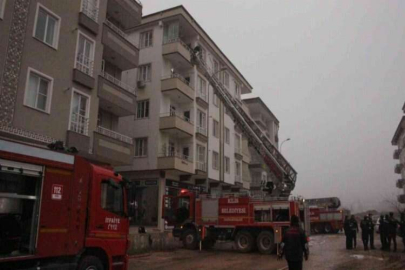 Kilis’te korkutan yangında 15 kişi itfaiye tarafından kurtarıldı