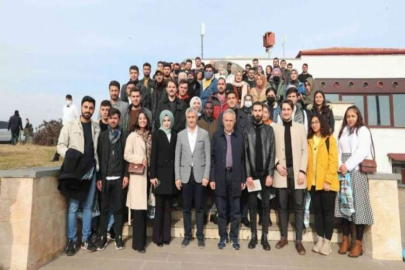 Tahmazoğlu, üniversite öğrencileri ile bir araya geldi